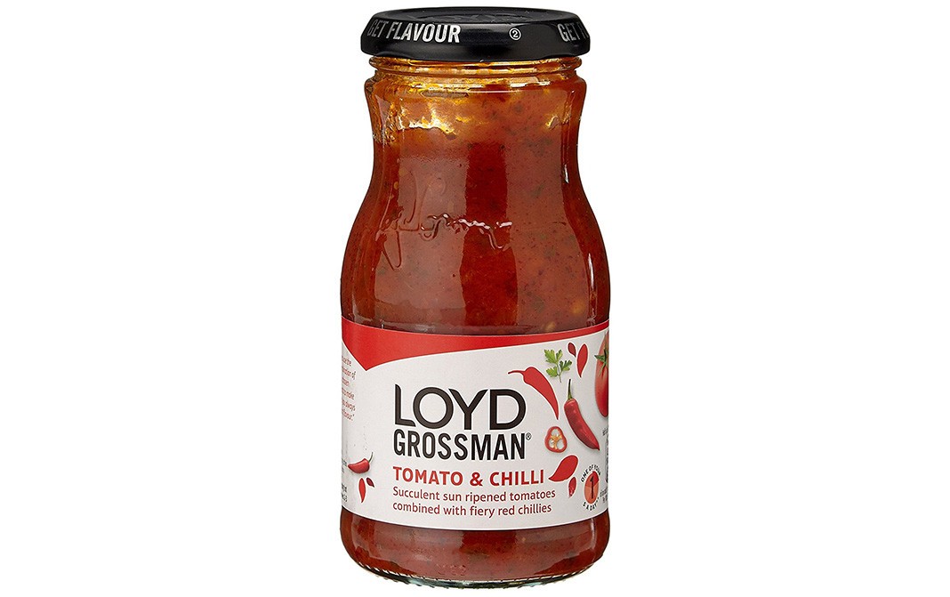 Loyd Grossman Tomato & Chilli Pasta Sauce   Glass Bottle  350 grams